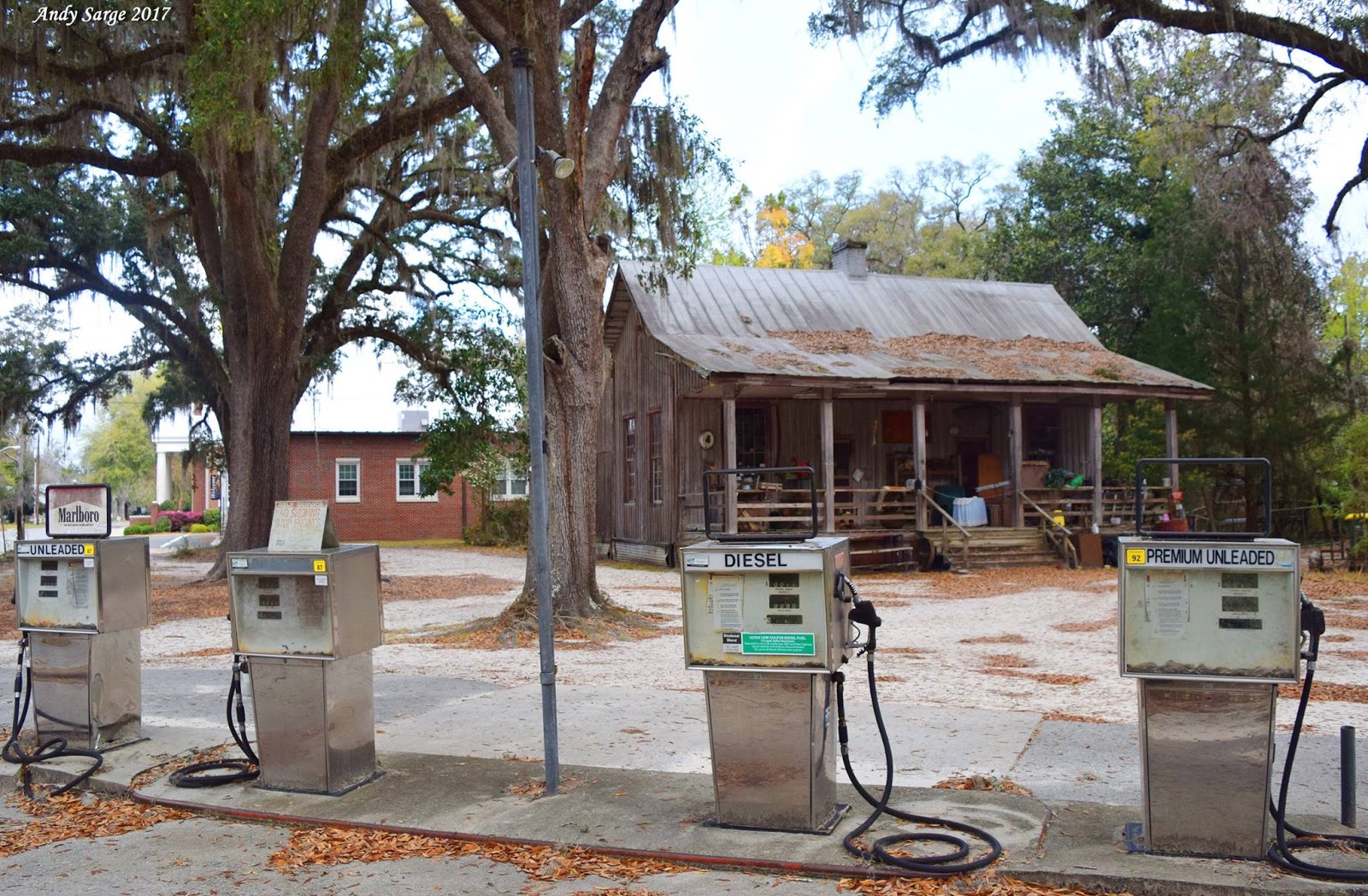 Old Gas Station in Guyton