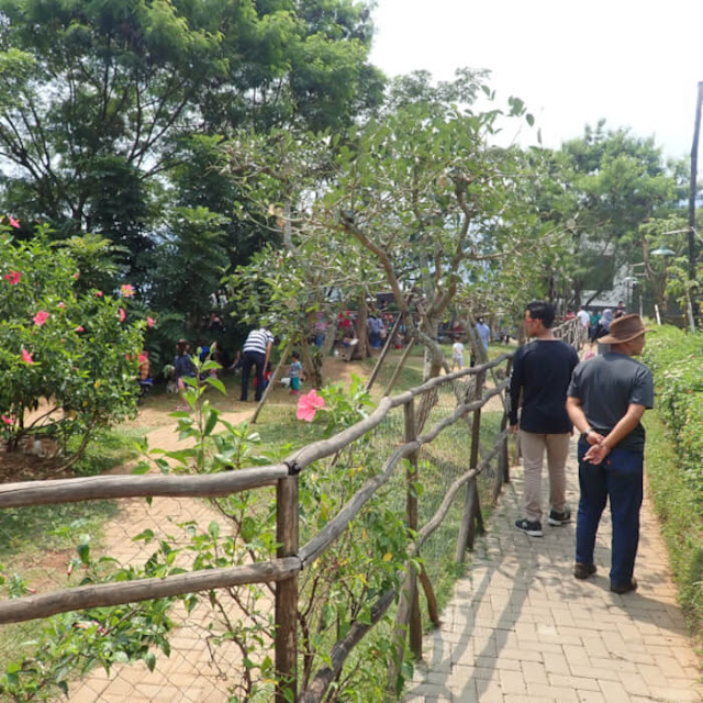 Kulineran di The Ranch Cisarua Puncak