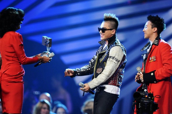 http://4.bp.blogspot.com/-HnODX5nnVZ8/TrdLhmzYdvI/AAAAAAAAKTU/J0hlZf_18Fk/s1600/bigbang-mtv-ema-3.jpg