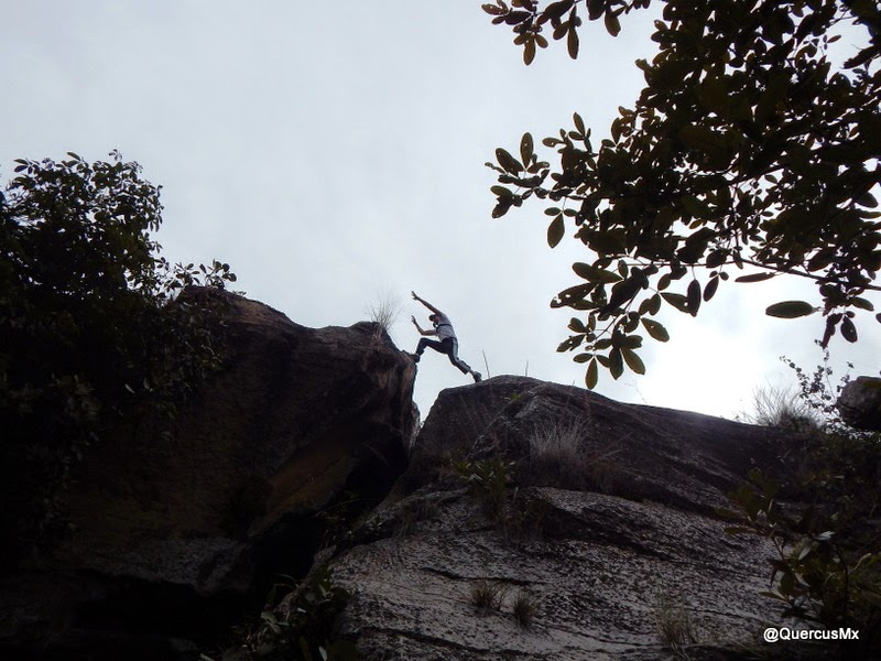 Saltando el tobogán - Cerro Jacal de Piedra