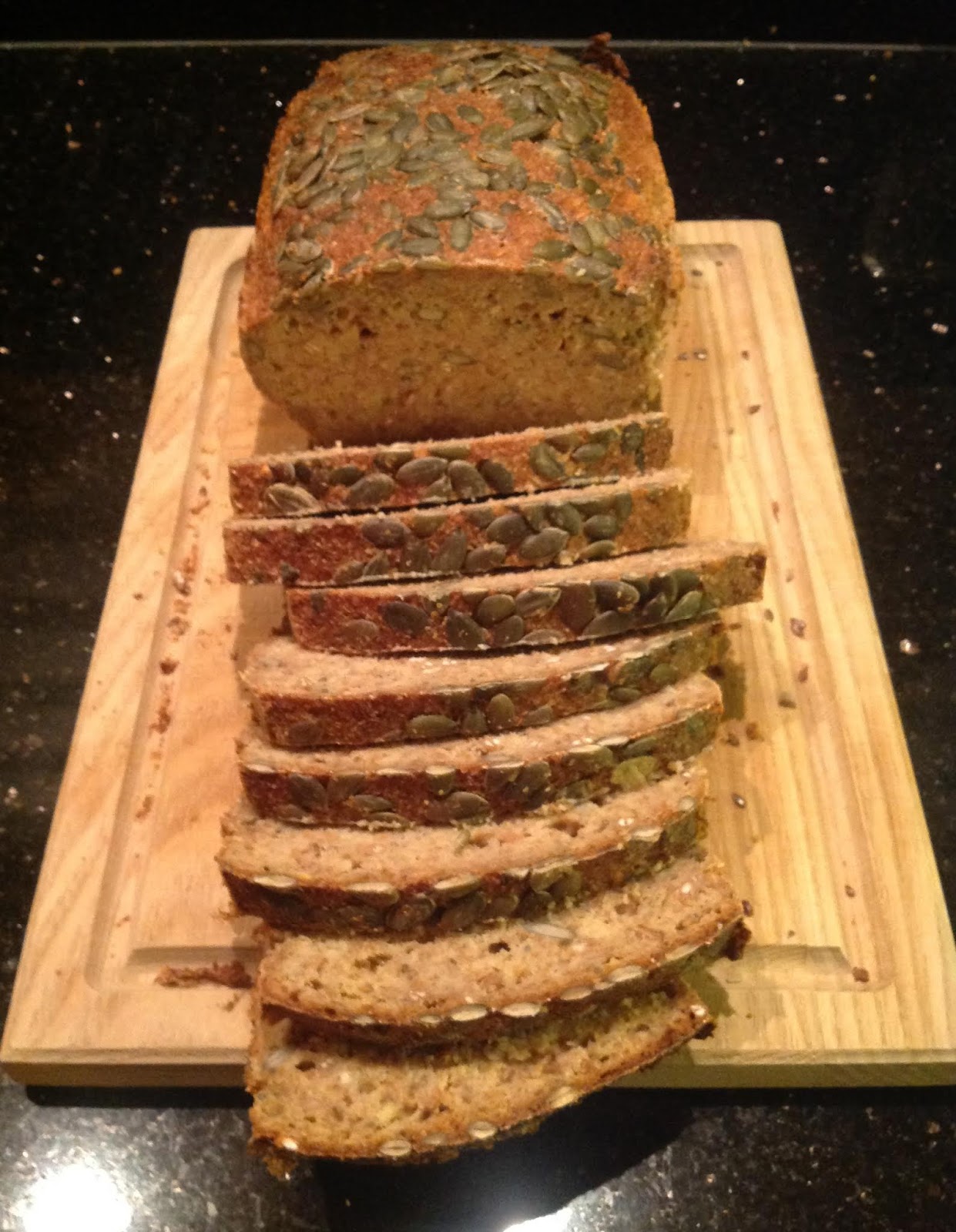 Wessels low carb Welt: Apfel-Eiweißbrot