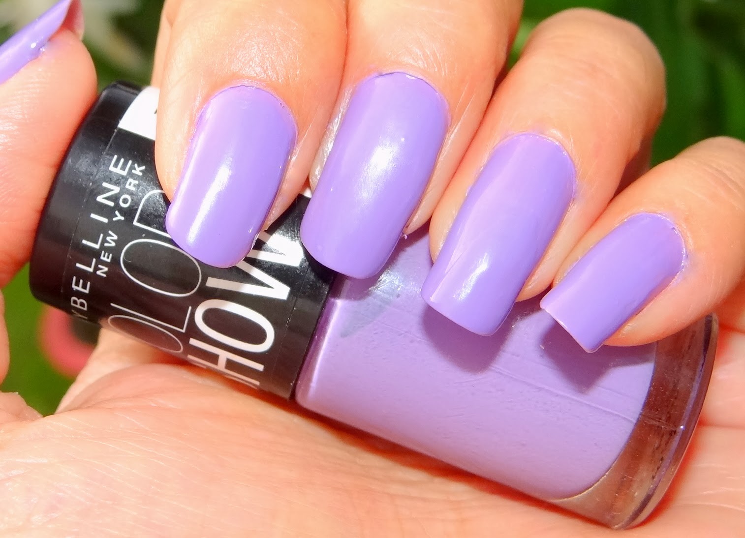 Красивые цвета лака. Лавандовый лак для ногтей. Фиолетовый лак для ногтей. Сиреневый лак для ногтей. Ногти сиреневого цвета.