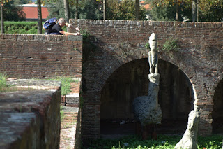 Gustavo Aceves horses migration sculpture exhibition Lapidarium Passo Sospeso Lucca Italy public art Gustavo Aceves horses migration sculpture exhibition Lapidarium Passo Sospeso Lucca Italy public art