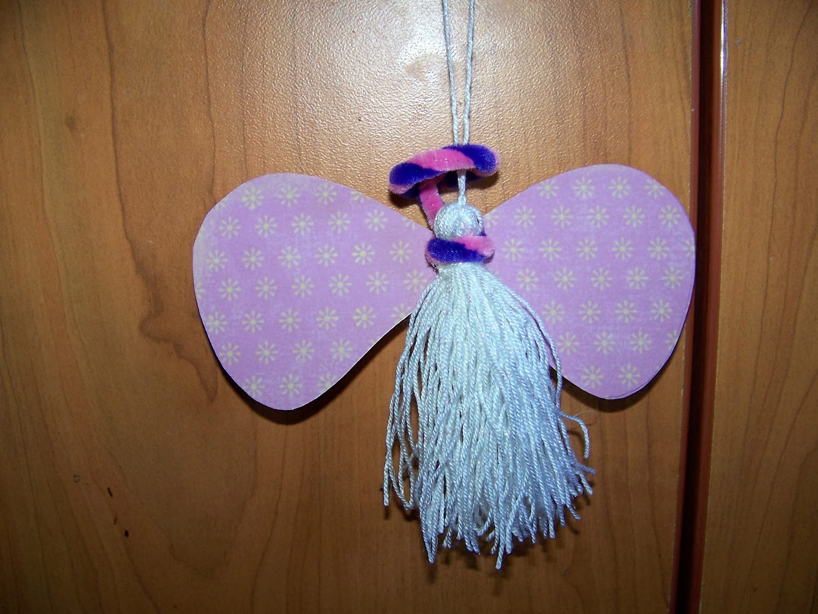 A Pretty Talent Blog: Make Tassel Angels For Your Tree