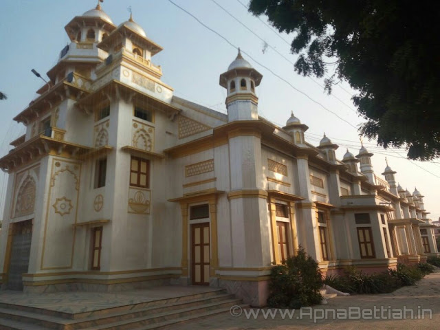 "क्रिसमस डे" के लिए सजी बेतिया की चर्च। देखें तस्वीरे।। 12
