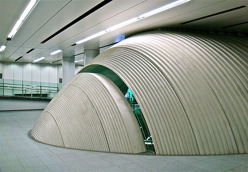 日本で最も知られている建築家、安藤忠雄の建築10選【arc】副都心線渋谷駅