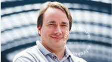 Linus Torvalds Hacker Paling Terkenal di Dunia