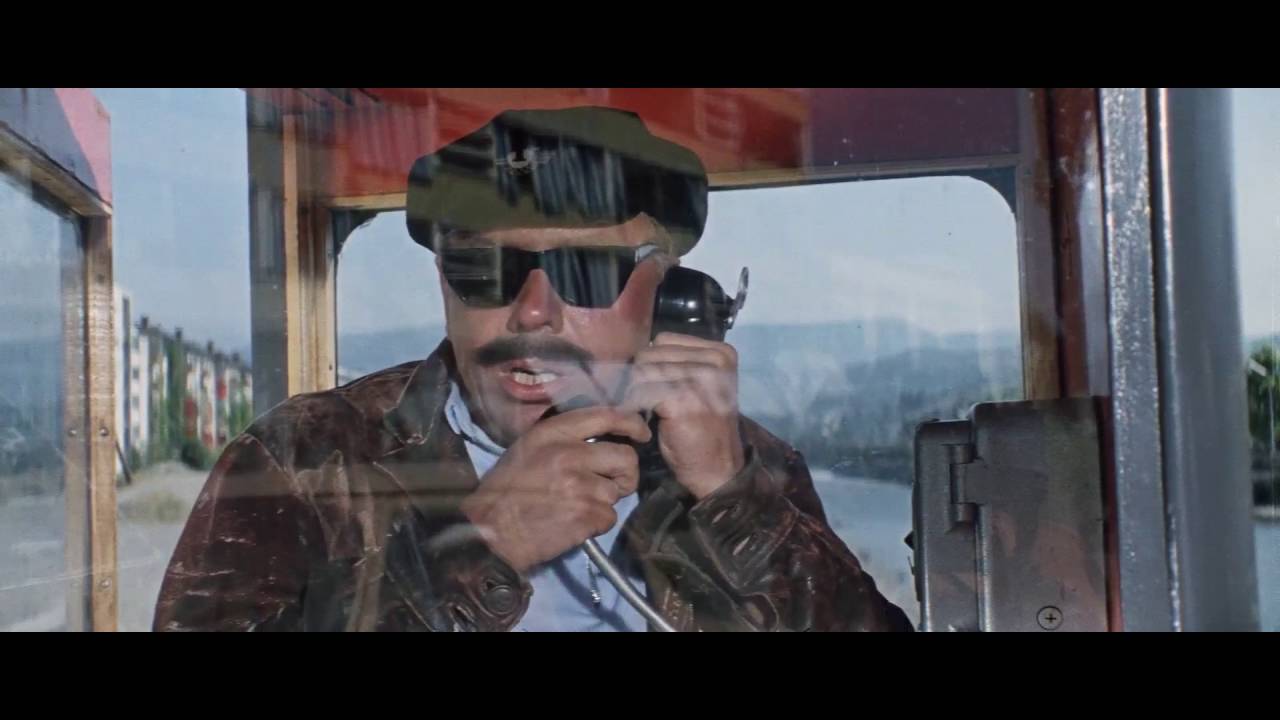 Прихожу раньше без шума и гонора. Папанов и миронов бриллиантовая рука. С днем рождения мем. Без шума и пыли. Бриллиантовая рука фильм 1968 выстрел.