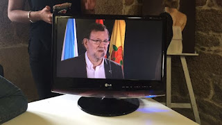 Mariano Rajoy tras un plasma mariano rajoy, presidente del gobierno, españa, gobierno, corrupción