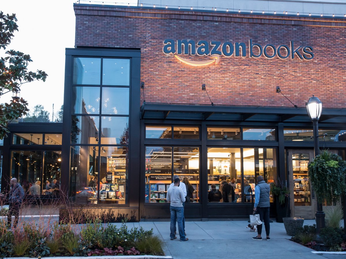 Book Chase Would you shop at an Amazon brick and mortar bookstore?