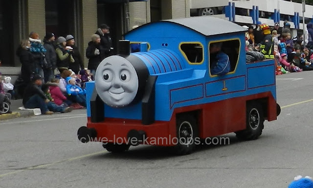 Car made to look like the tv Thomas, the train
