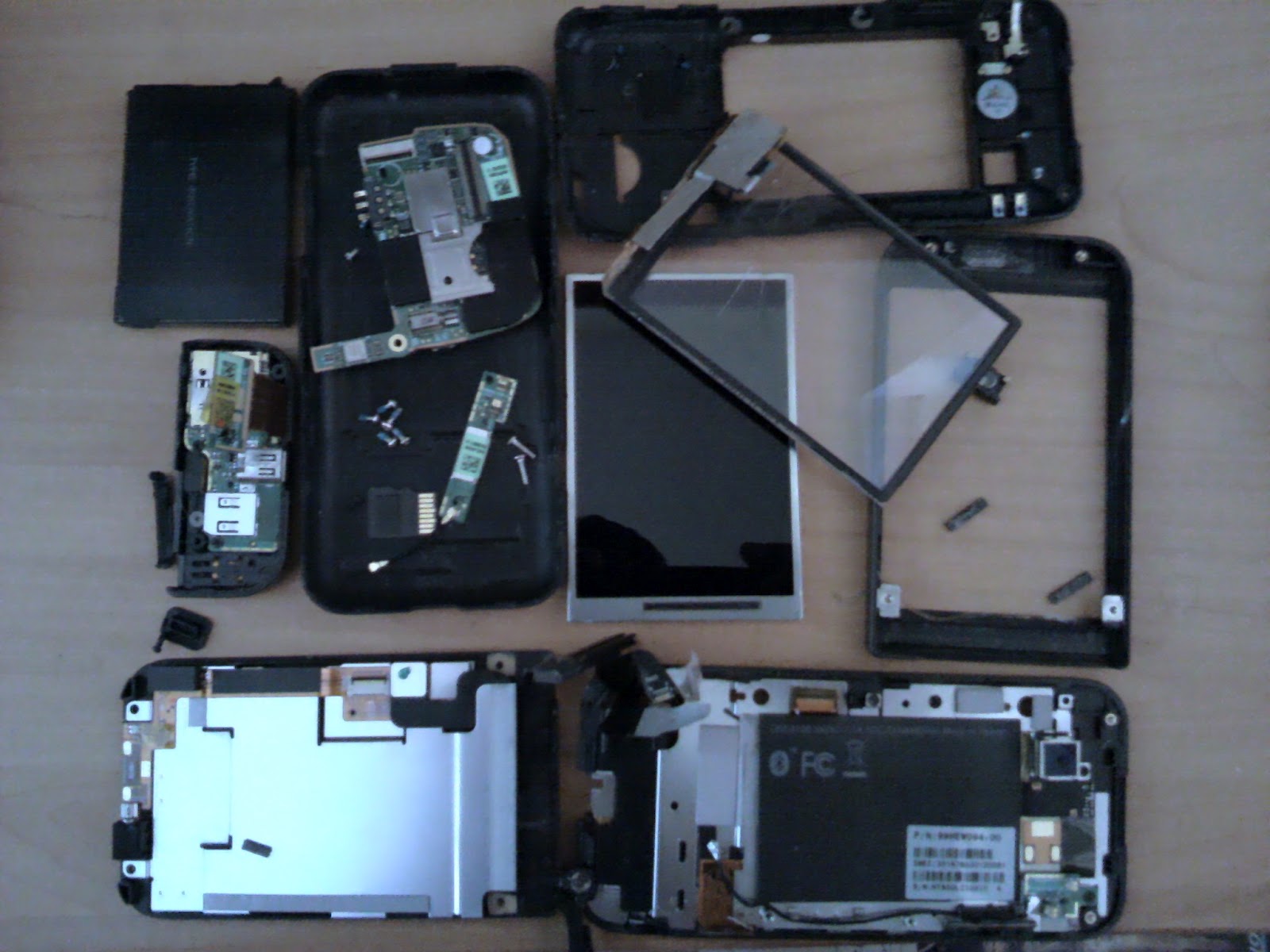 Opened an HTC Dream to replace its cracked touch screen: It's complicated  even with the dis-assembly manual (available online)!