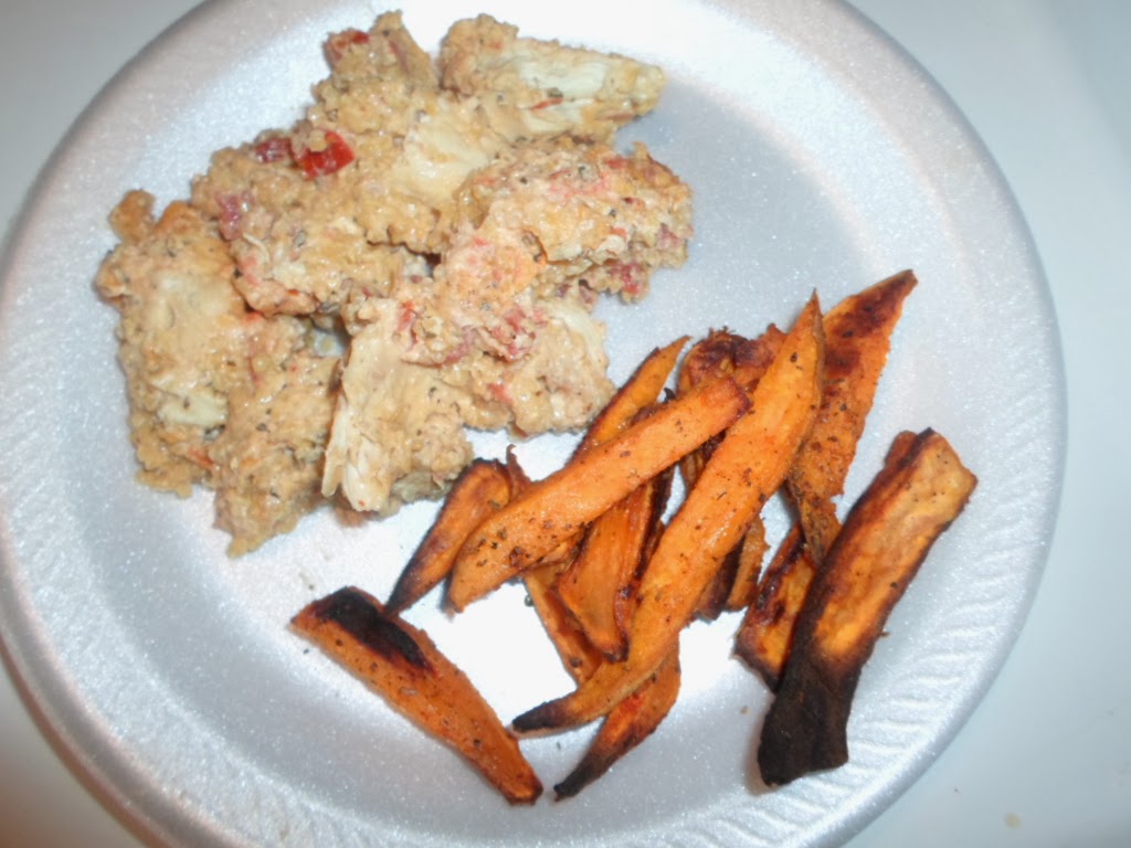 LittleBlueDress: The Best Mail & Cheesy Rotel Chicken Casserole