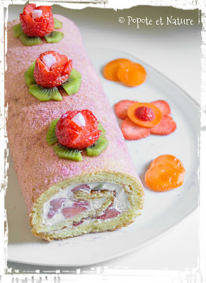 Gâteau roulé aux fraises et aux kiwis © Popote et Nature