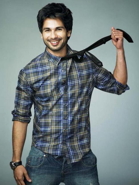 Bollytter: Shahid Kapoor's New Latest photoshoot for Men’s Health Style