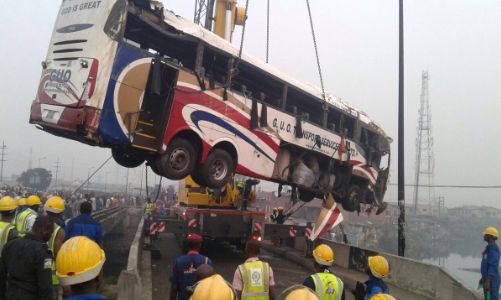 Bus Plunges Into River In Lagos, 3 Killed, Many Injured (Photos)