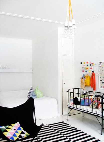 habitacion nino blanco negro6 - Deco infantil con estilo retro