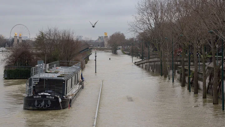 The flood in Paris is intensifying