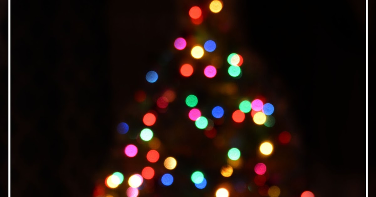 Stick Pony Creations 20 Tips for Putting Christmas Lights on your Tree