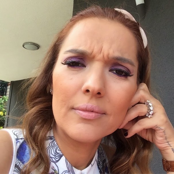 Seyhan�dan Hayata Dair Güzellikler… Demet Akalın�ın Makyajlı Hali!