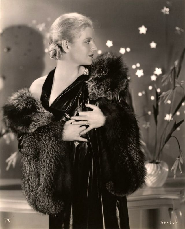 Cinema's Gallant Lady - 40 photos glamour d'Ann Harding dans les années 1920 et 1930