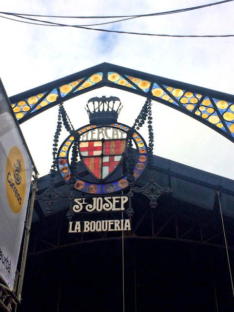 Targ Mercat de la Boqueria w Barcelonie - jak dojechać, dlaczego warto zwiedzić Targ Mercat de la Boqueria w Barcelonie - jak dojechać, dlaczego warto zwiedzić