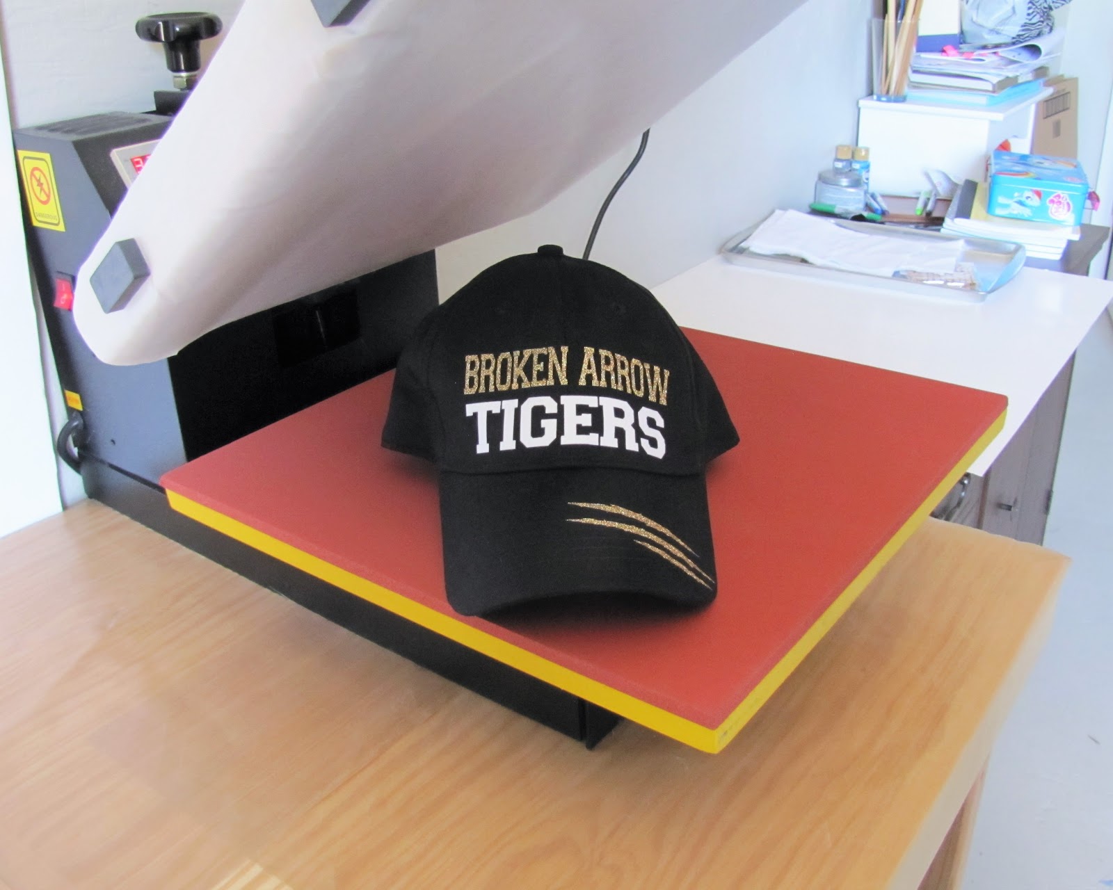 heat press hats vinyl