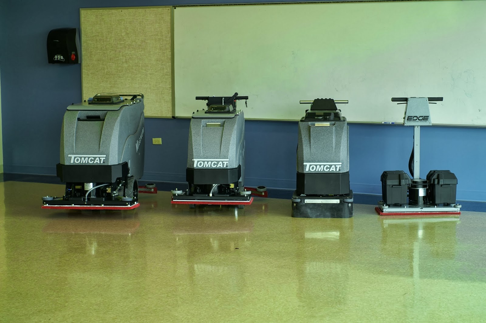 TomCat Cleaning Machines TomCat Commercial Cleaning Machines