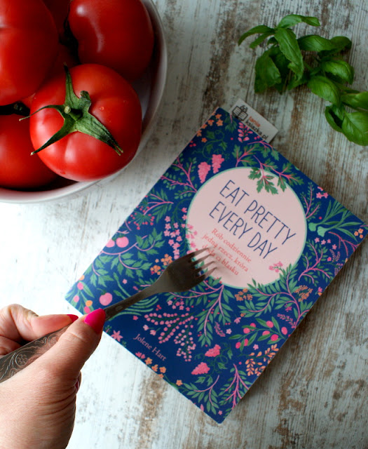 poradniki,ciepła sałatka,jak gotować komosę ryżową,jak ugotować quinoa,co to jest quinoa,właściwości komosy ryżowej,zielony groszek przepisy,zielony groszek właściwości,komosa ryżowa przepisy,z kuchni do kuchni,