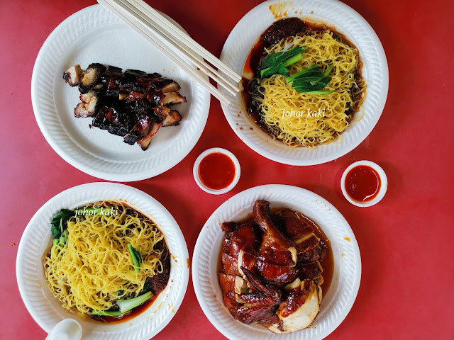 Hong Kong Soya Sauce Chicken Rice & Noodle in Singapore (After & Before it Became Michelin Star Hawker Chan) 香港油雞飯麵 Hawker Chan