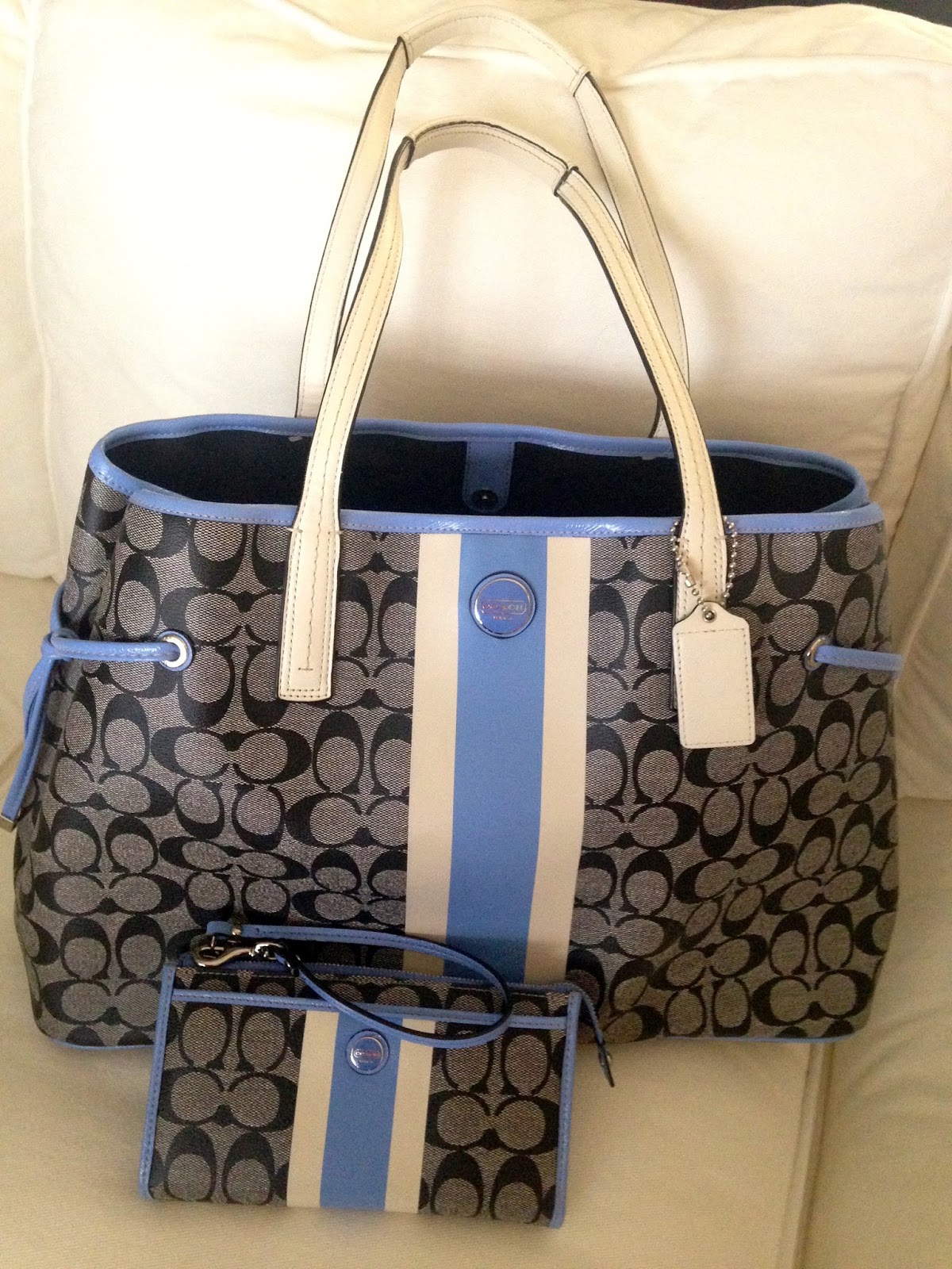 MAY DAYS Organizing A Big Purse