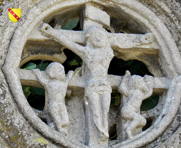 MAZIROT (88) - Croix de chemin (XVe siècle)