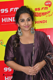 Actress Vidya Balan Kahaani 2 Promotion at Radio Mirchi  0002