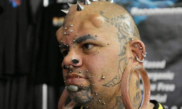 اغرب عمليات التجميل حول العالم عمليات التجميل ، اغرب عمليات التجميل ، دق وشم ، عجائب وغرائب
