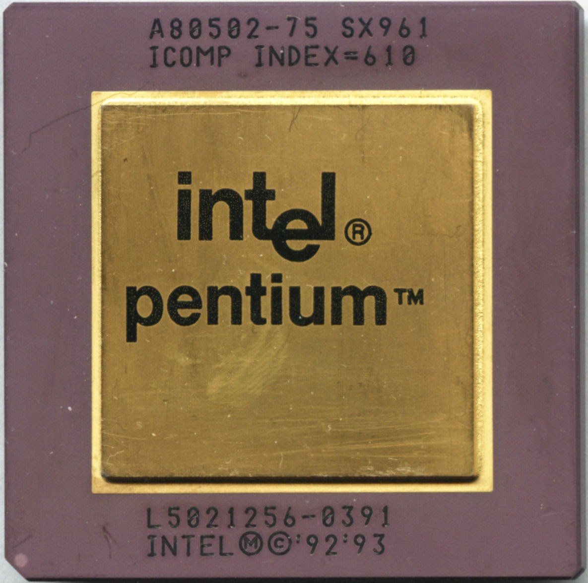 Старые интел. Процессор пентиум 1993. Микропроцессор Pentium 1993 года. Процессор Интел пентиум 1995 год. Процессор Интел пентиум 1.