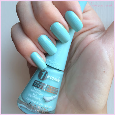 new-bourjois-1-seconde-nail-enamel-2015-50-blue-lagoon-swatch new-bourjois-1-seconde-nail-enamel-2015-50-blue-lagoon-swatch