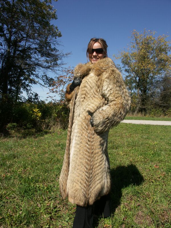 LAFOURRURE2: Vintage fur coats