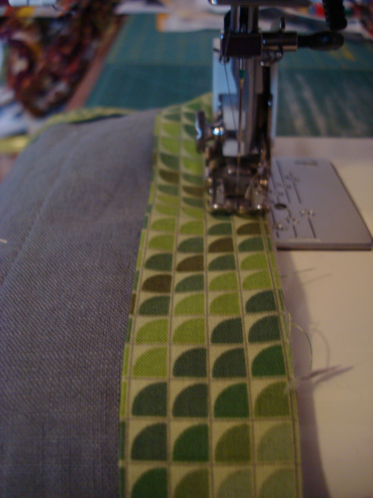 Beginners' Guide Quilt Binding / CHARM ABOUT YOU