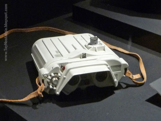 Electrobinoculares modelo T2.3 Uso en Eco Base Hoth "Episodio V - The Empire Strikes Back" (STAR WARS - The Exhibition) Electrobinoculares modelo T2.3 Uso en Eco Base Hoth "Episodio V - The Empire Strikes Back" (STAR WARS - The Exhibition)