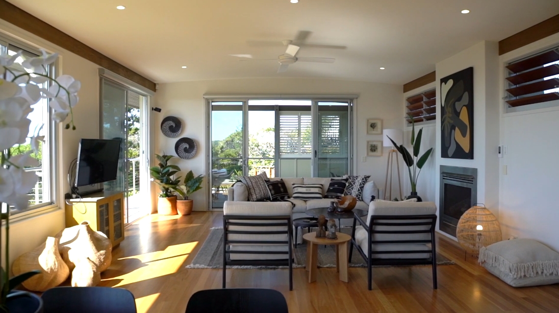 13 Interior Design Photos vs. 2 Peninsula St, Hastings Point Luxury Home Tour