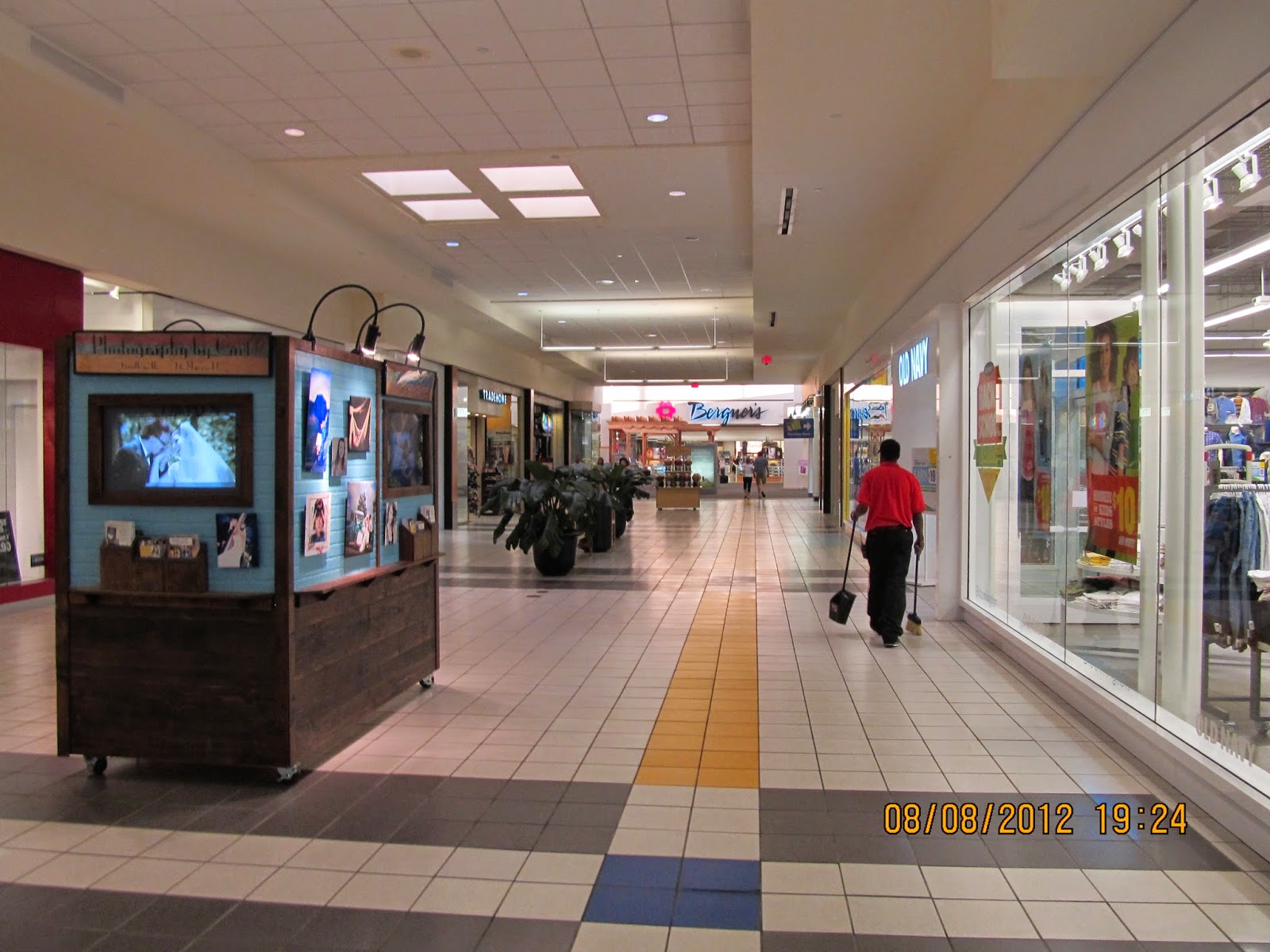 Trip to the Mall Eastland Mall (Bloomington, IL)