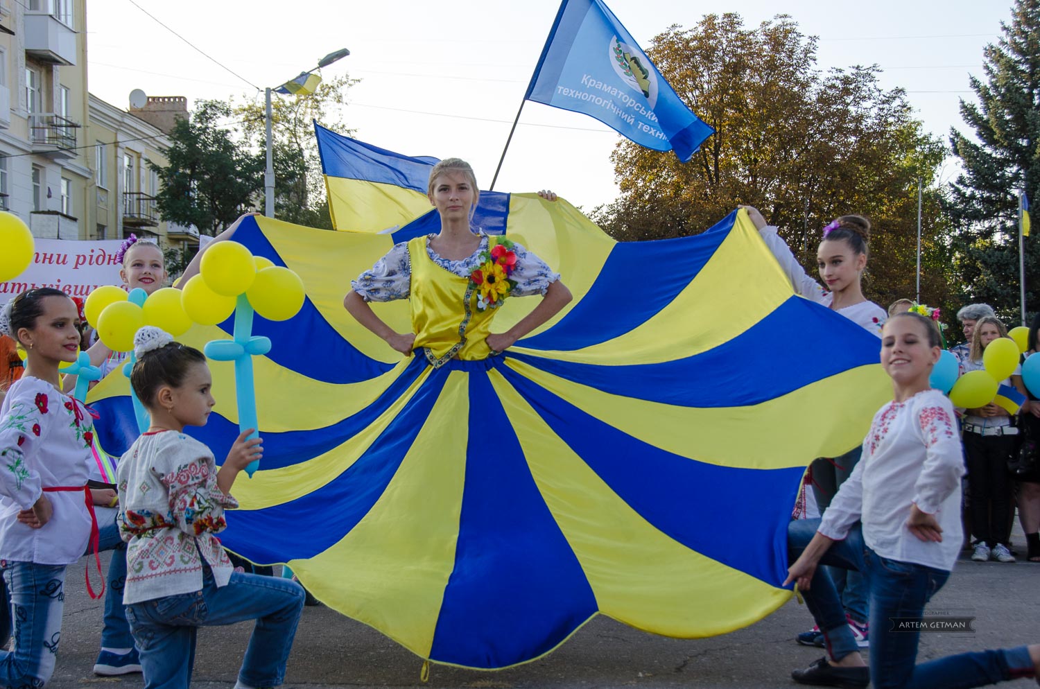 митинг. шествие 6 букв. юбилей комсомольска-на-амуре. средневековое шествие. шествие 6 букв.