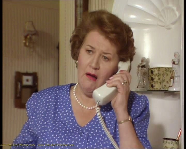 We Like TV Screen: Keeping Up Appearances - 01x02 - The New Vicar