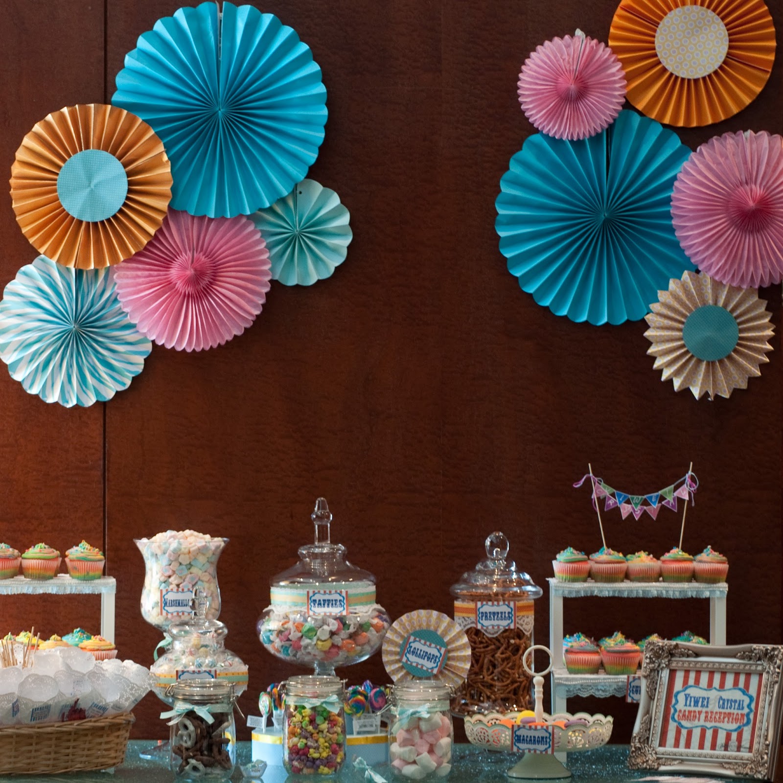 A Reception to Remember PROMOTION Table decorations/setup at a low price!