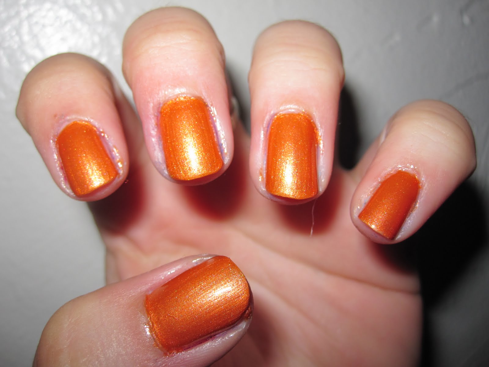 Big Apple Red Nails Clubbing Till Sunrise