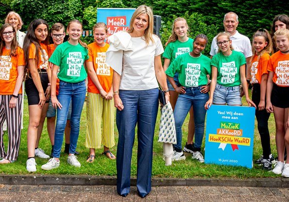 Queen Maxima wore a new Natan top from Fall Winter 2019 collection. The Queen attended the signing of the Music Agreement Hoeksche Waard