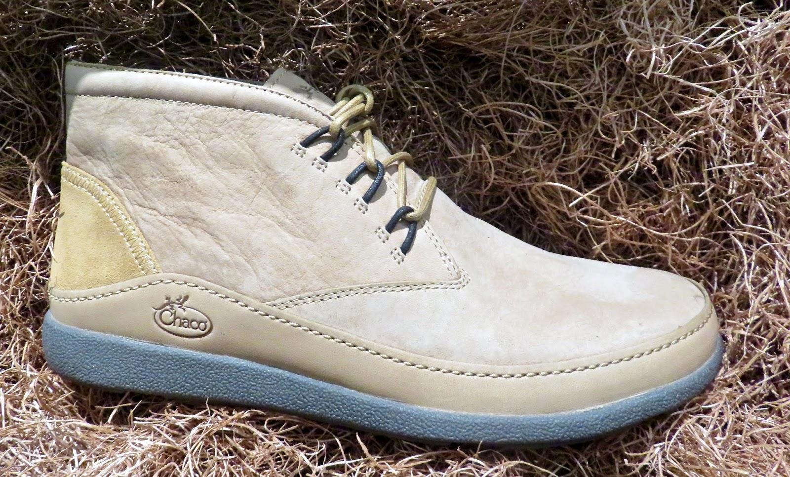chaco montrose chukka
