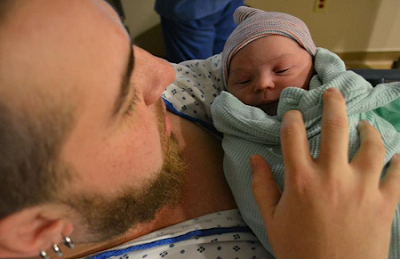 Transgender Man Becomes First To Give Birth While Living As BOTH Sexes
