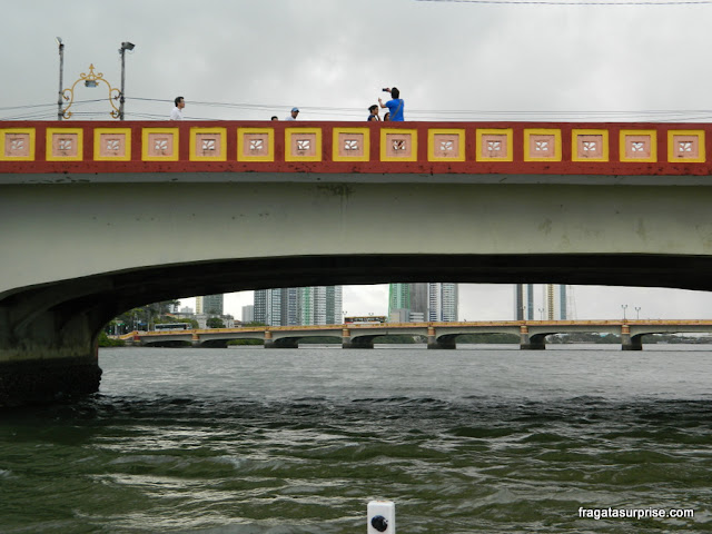 Recife - passeio de catamarã pelo Rio Capibaribe