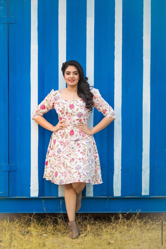 SreeMukhi in floral outfit by Kirthana Sunil